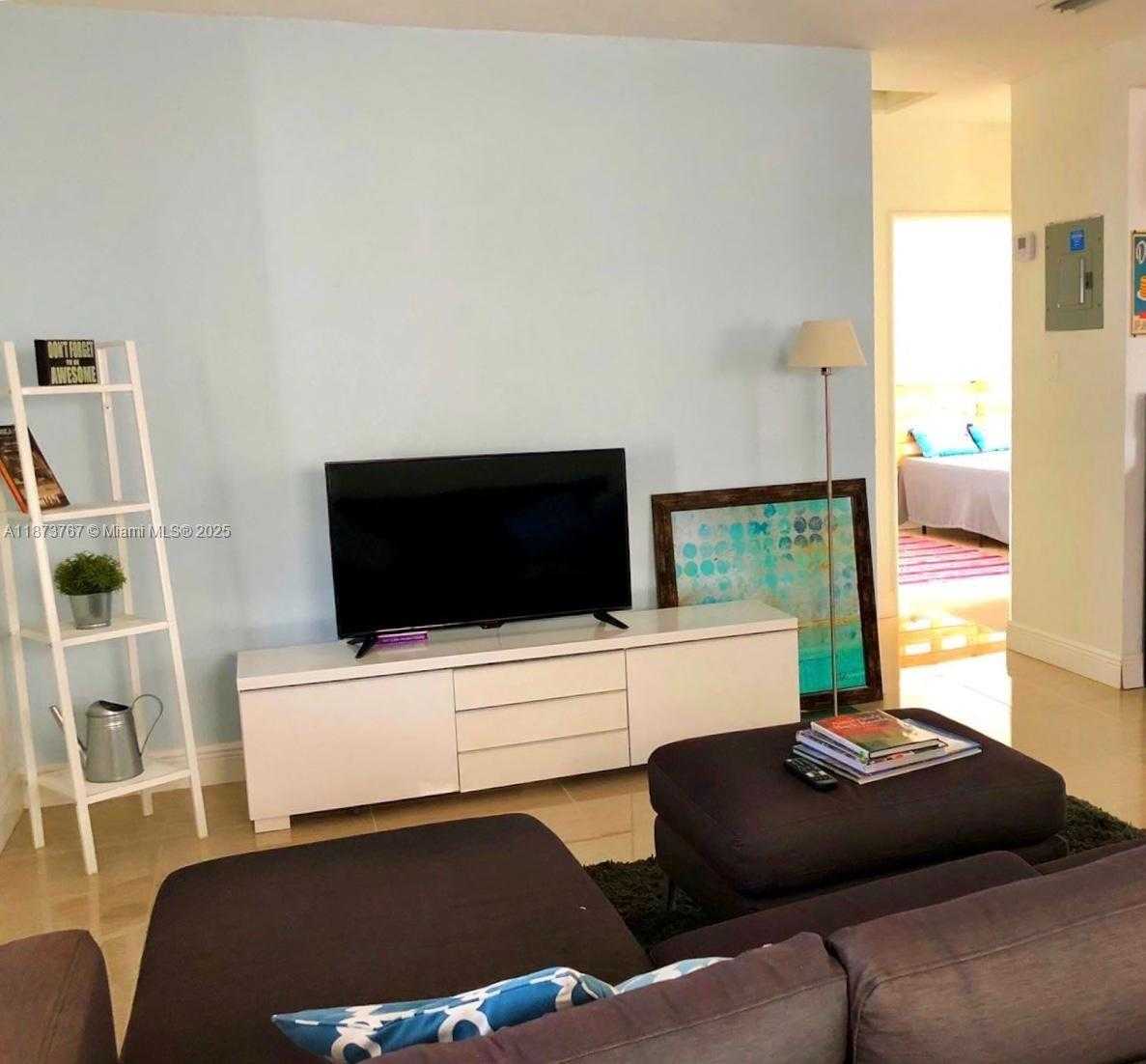Small Image of 1501 NORTH EAST 3RD AVE, Fort Lauderdale Number 10