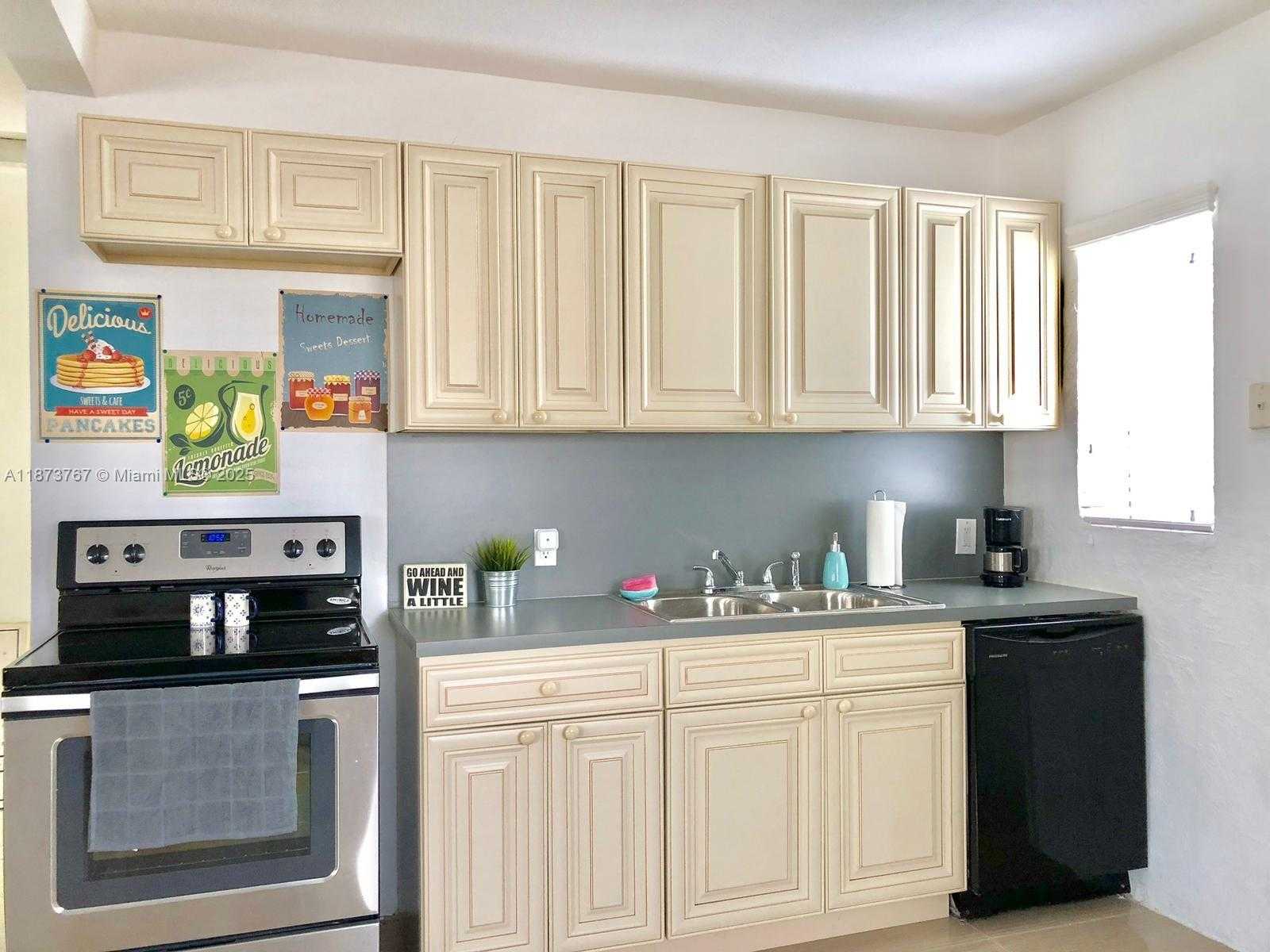 Small Image of 1501 NORTH EAST 3RD AVE, Fort Lauderdale Number 12