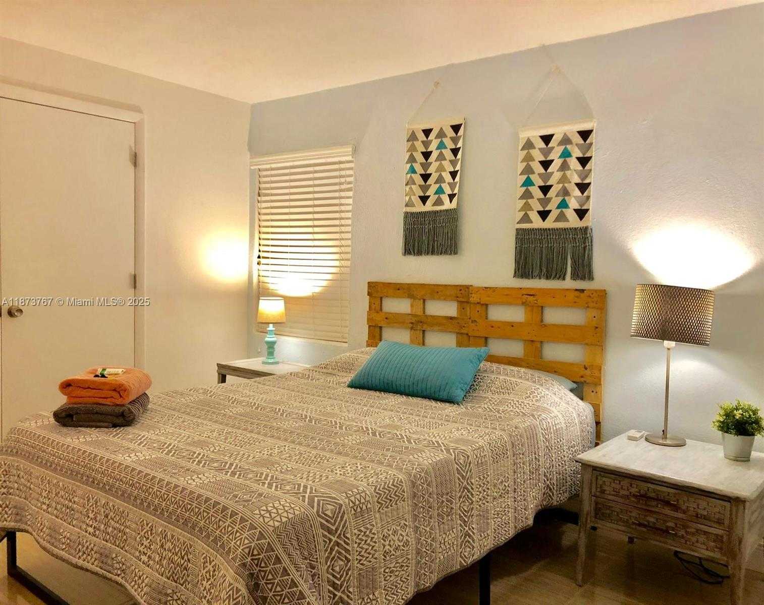 Small Image of 1501 NORTH EAST 3RD AVE, Fort Lauderdale Number 14