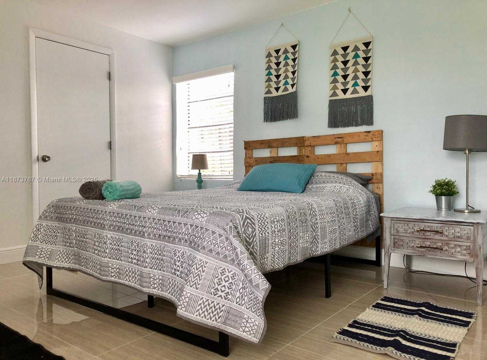 Small Image of 1501 NORTH EAST 3RD AVE, Fort Lauderdale Number 20
