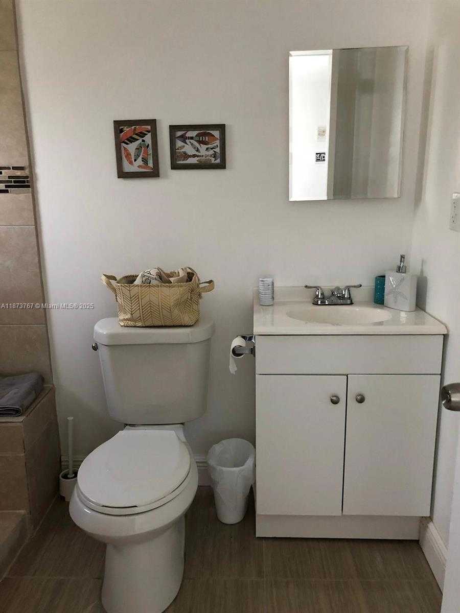 Small Image of 1501 NORTH EAST 3RD AVE, Fort Lauderdale Number 21