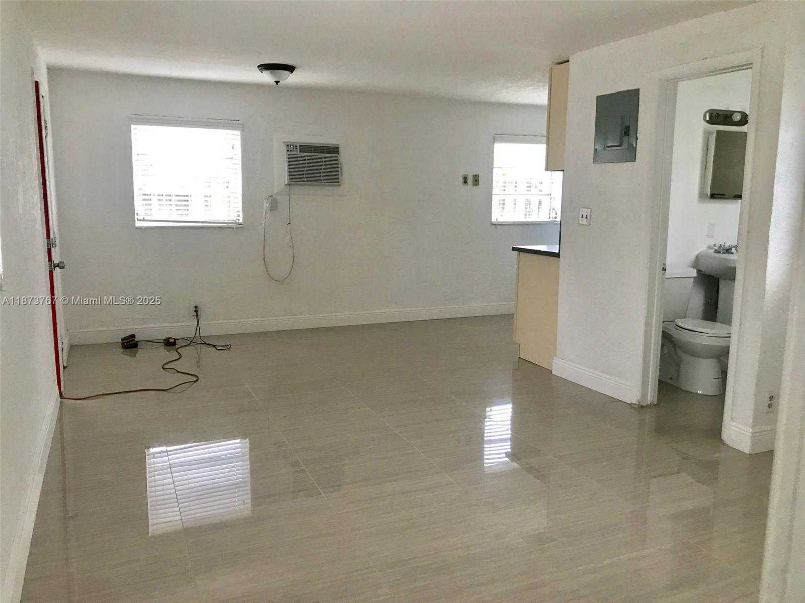 Small Image of 1501 NORTH EAST 3RD AVE, Fort Lauderdale Number 27