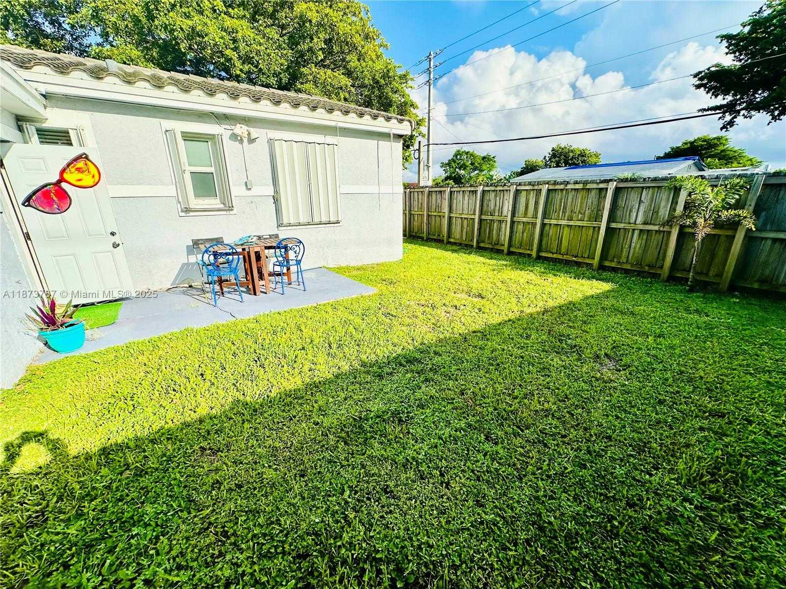 Small Image of 1501 NORTH EAST 3RD AVE, Fort Lauderdale Number 30