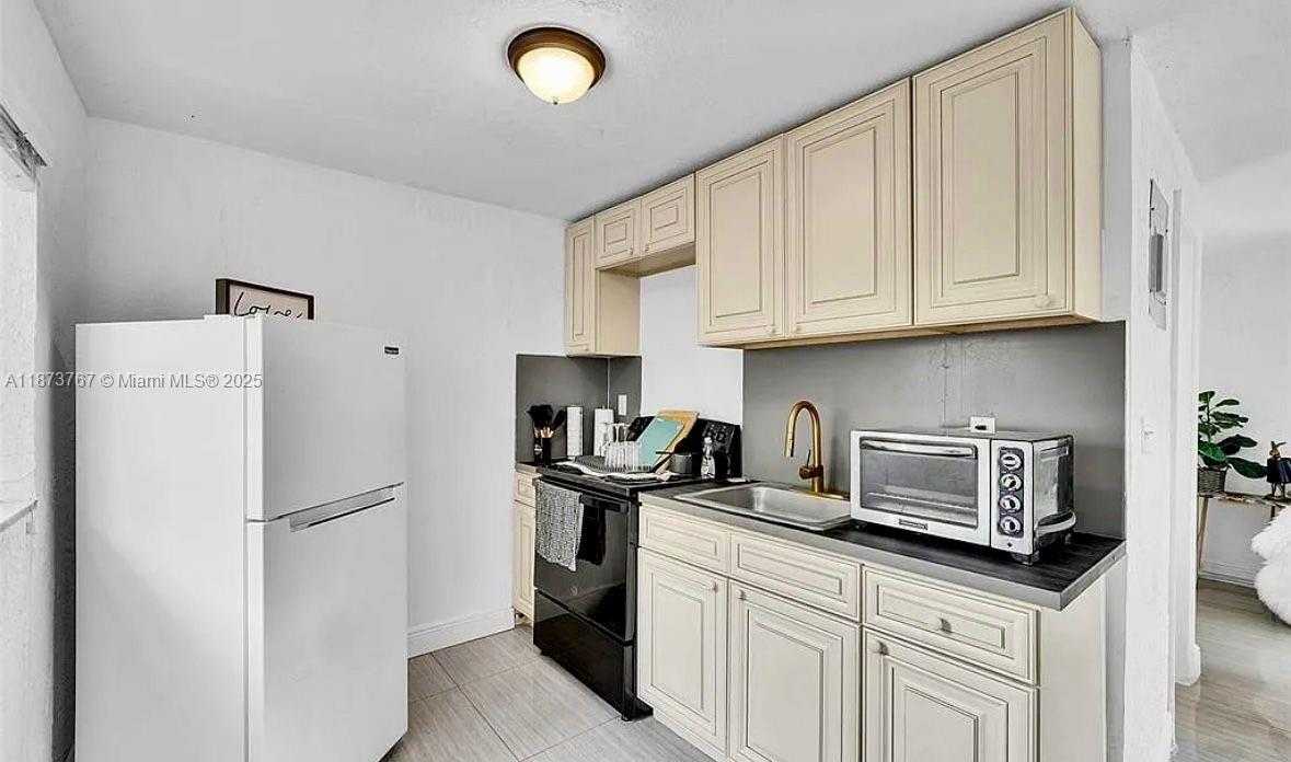 Small Image of 1501 NORTH EAST 3RD AVE, Fort Lauderdale Number 38