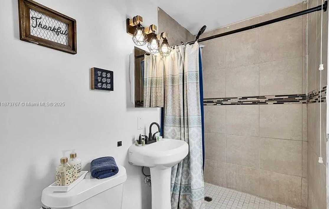 Small Image of 1501 NORTH EAST 3RD AVE, Fort Lauderdale Number 41