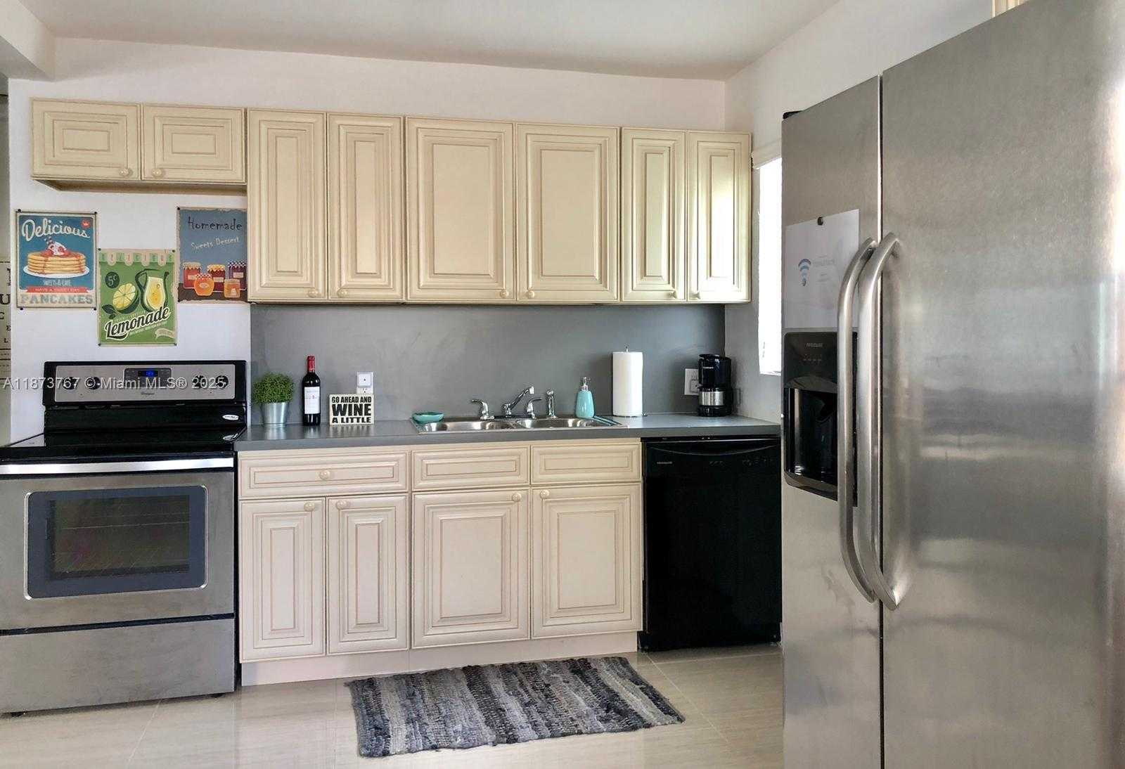 Small Image of 1501 NORTH EAST 3RD AVE, Fort Lauderdale Number 5