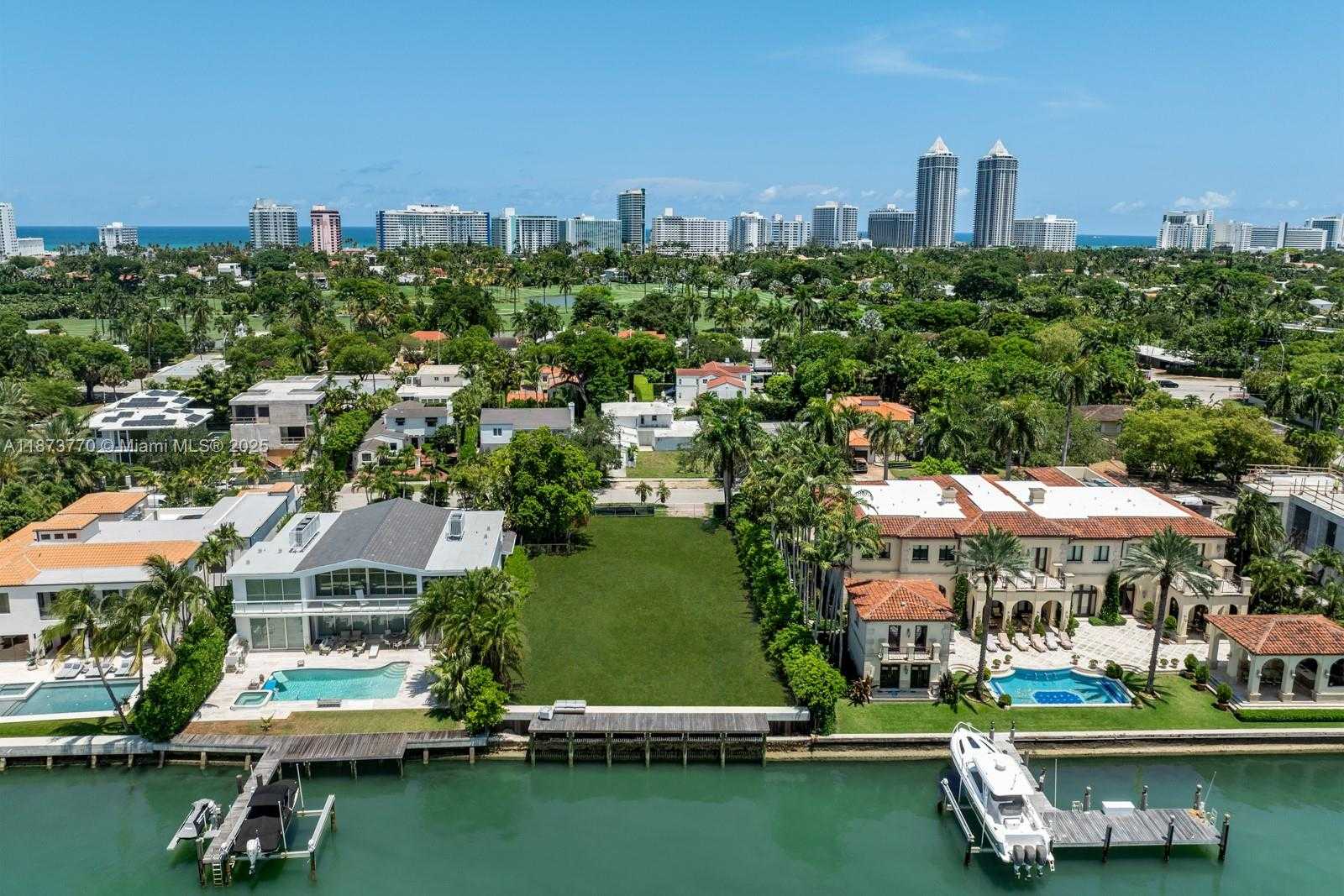 Small Image of 5226 NORTH BAY RD, Miami Beach Number 11