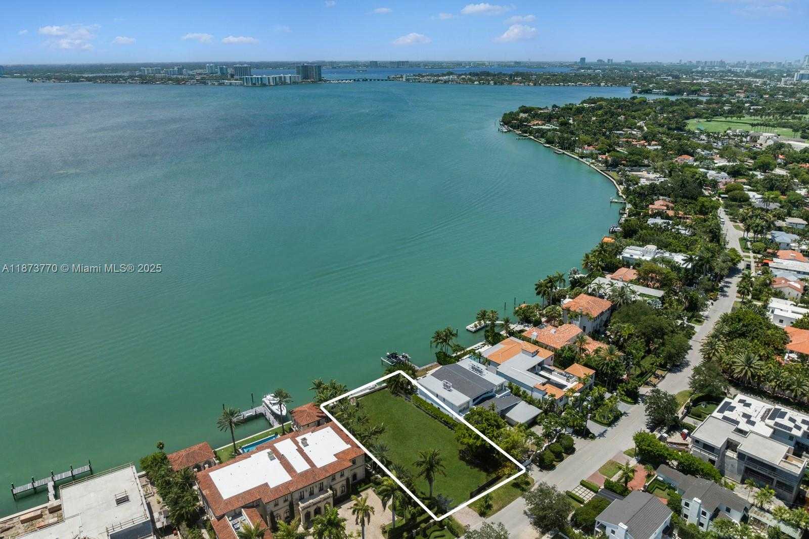 Small Image of 5226 NORTH BAY RD, Miami Beach Number 7
