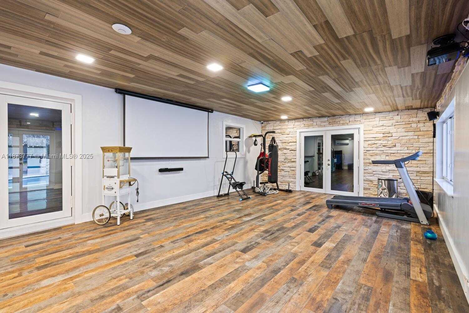 Small Image of 20100 SOUTH WEST 182ND AVE, Miami Number 22