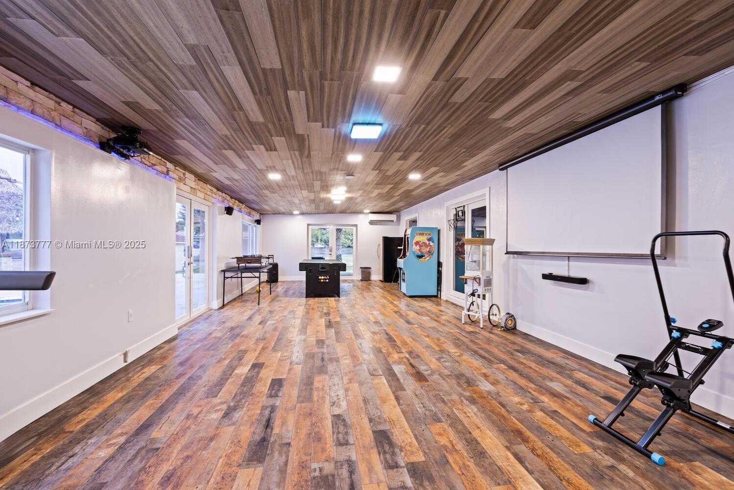 Small Image of 20100 SOUTH WEST 182ND AVE, Miami Number 23