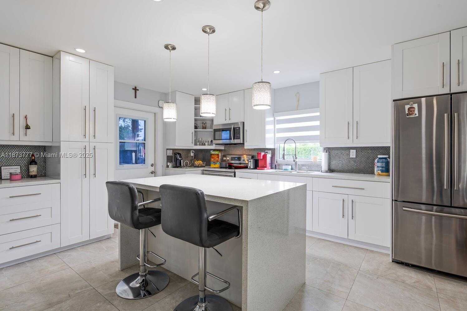 Small Image of 20100 SOUTH WEST 182ND AVE, Miami Number 34