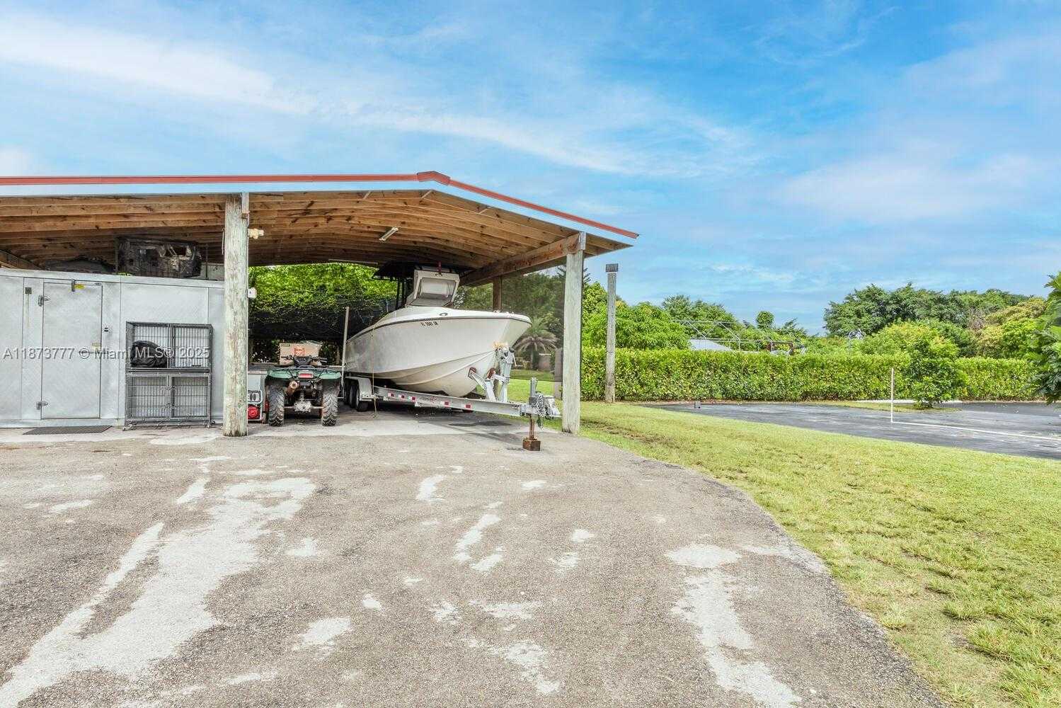 Small Image of 20100 SOUTH WEST 182ND AVE, Miami Number 38