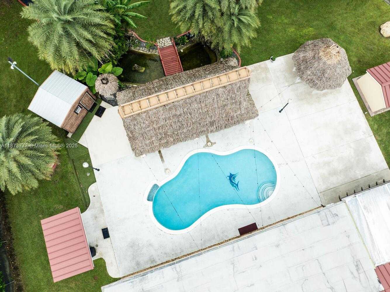 Small Image of 20100 SOUTH WEST 182ND AVE, Miami Number 43