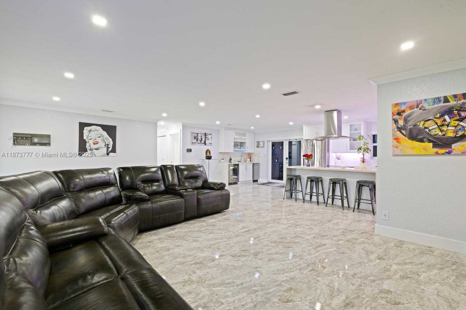 Small Image of 20100 SOUTH WEST 182ND AVE, Miami Number 6
