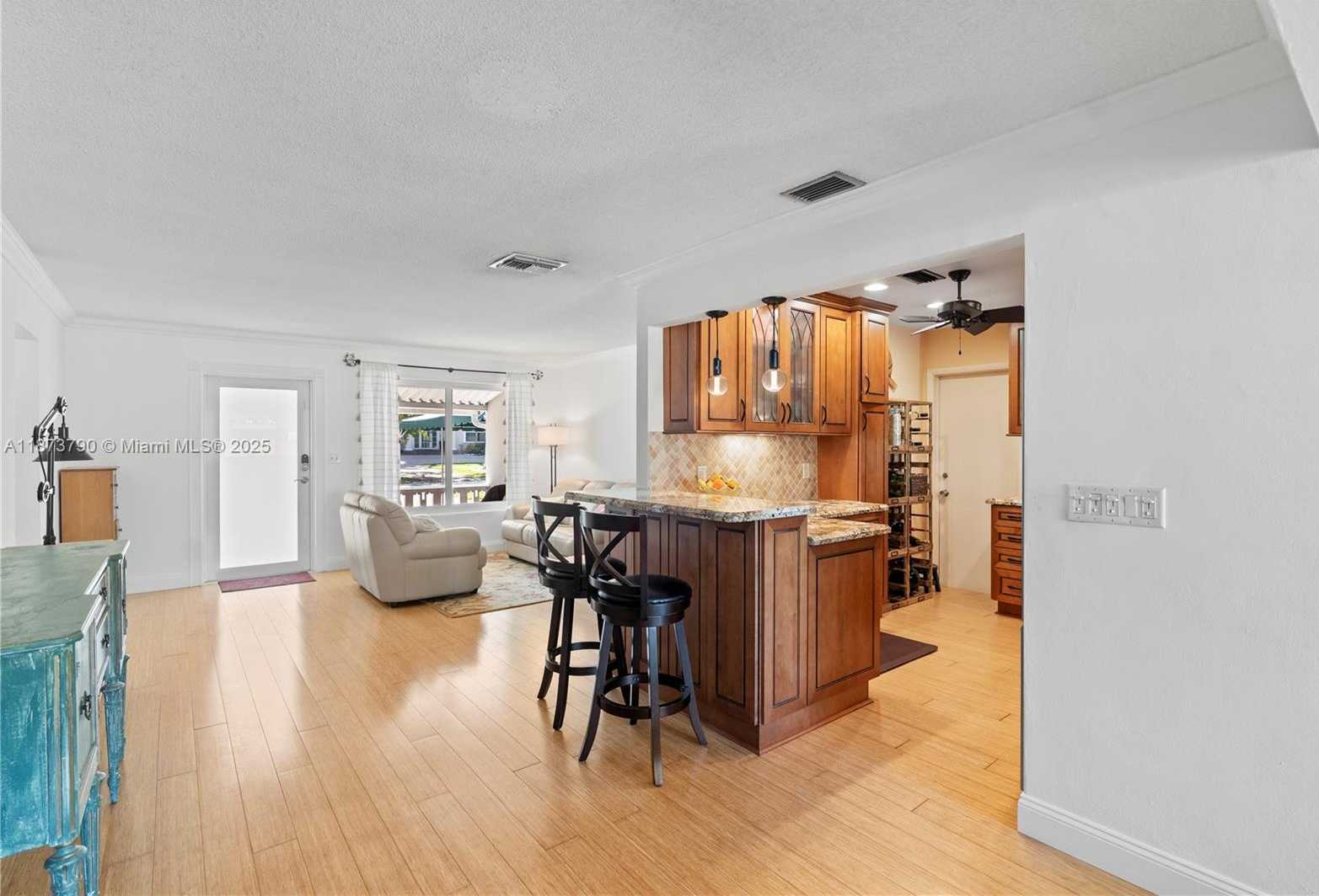 Small Image of 1107 WASHINGTON ST, Hollywood Number 11