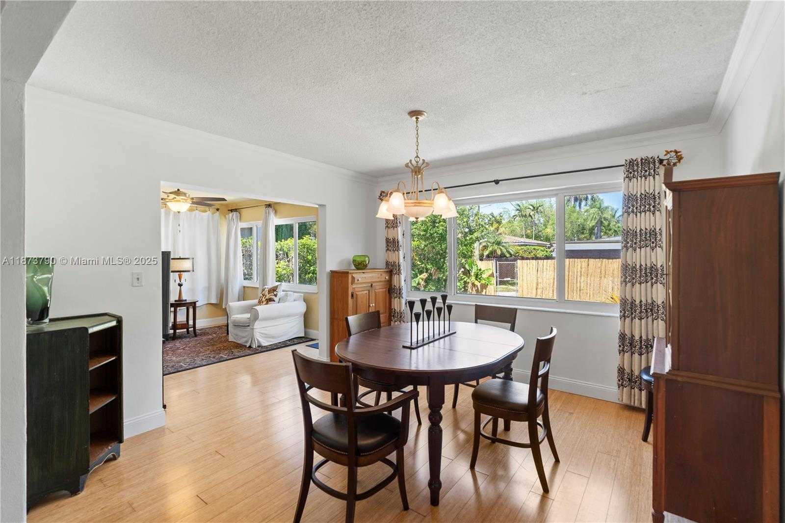 Small Image of 1107 WASHINGTON ST, Hollywood Number 16
