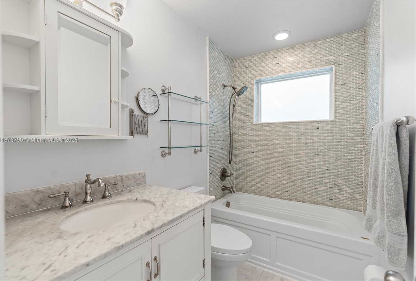Small Image of 1107 WASHINGTON ST, Hollywood Number 23