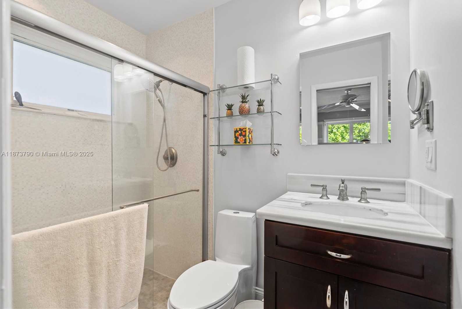 Small Image of 1107 WASHINGTON ST, Hollywood Number 29