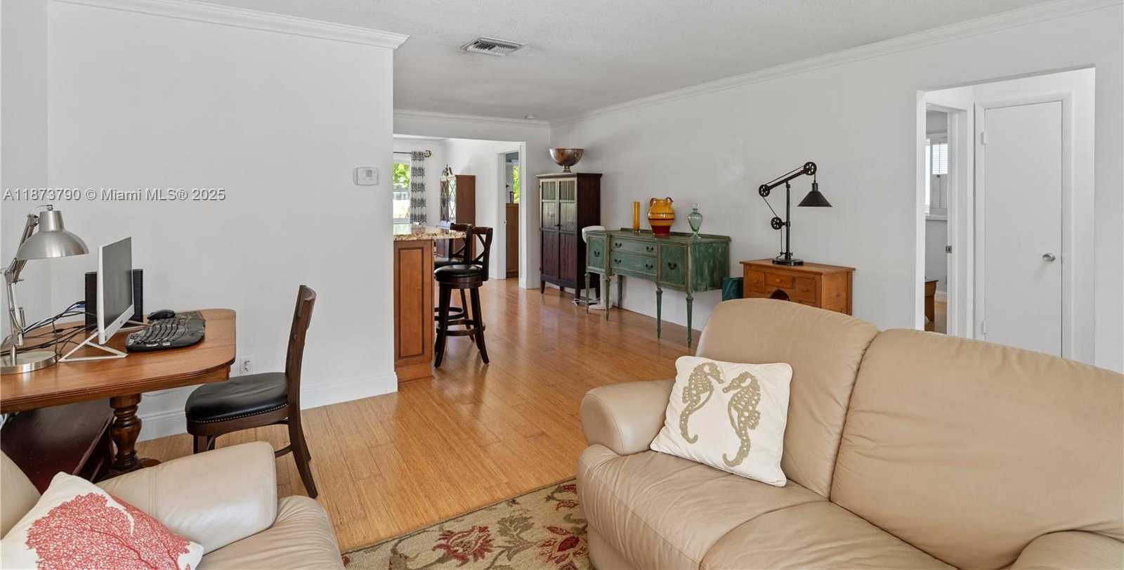 Small Image of 1107 WASHINGTON ST, Hollywood Number 7
