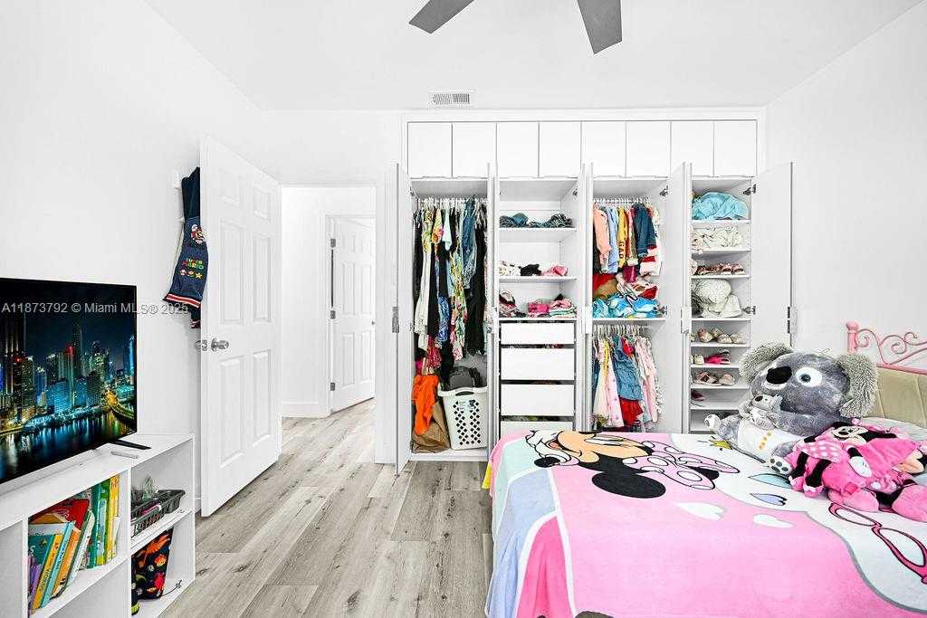 Small Image of 876 NORTH EAST 81ST ST, Miami Number 26