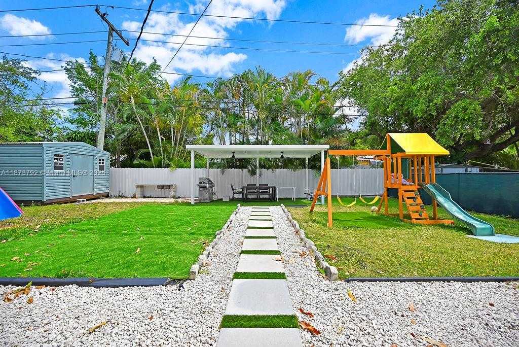 Small Image of 876 NORTH EAST 81ST ST, Miami Number 47