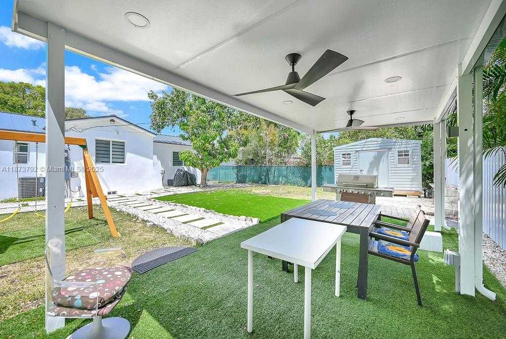 Small Image of 876 NORTH EAST 81ST ST, Miami Number 52