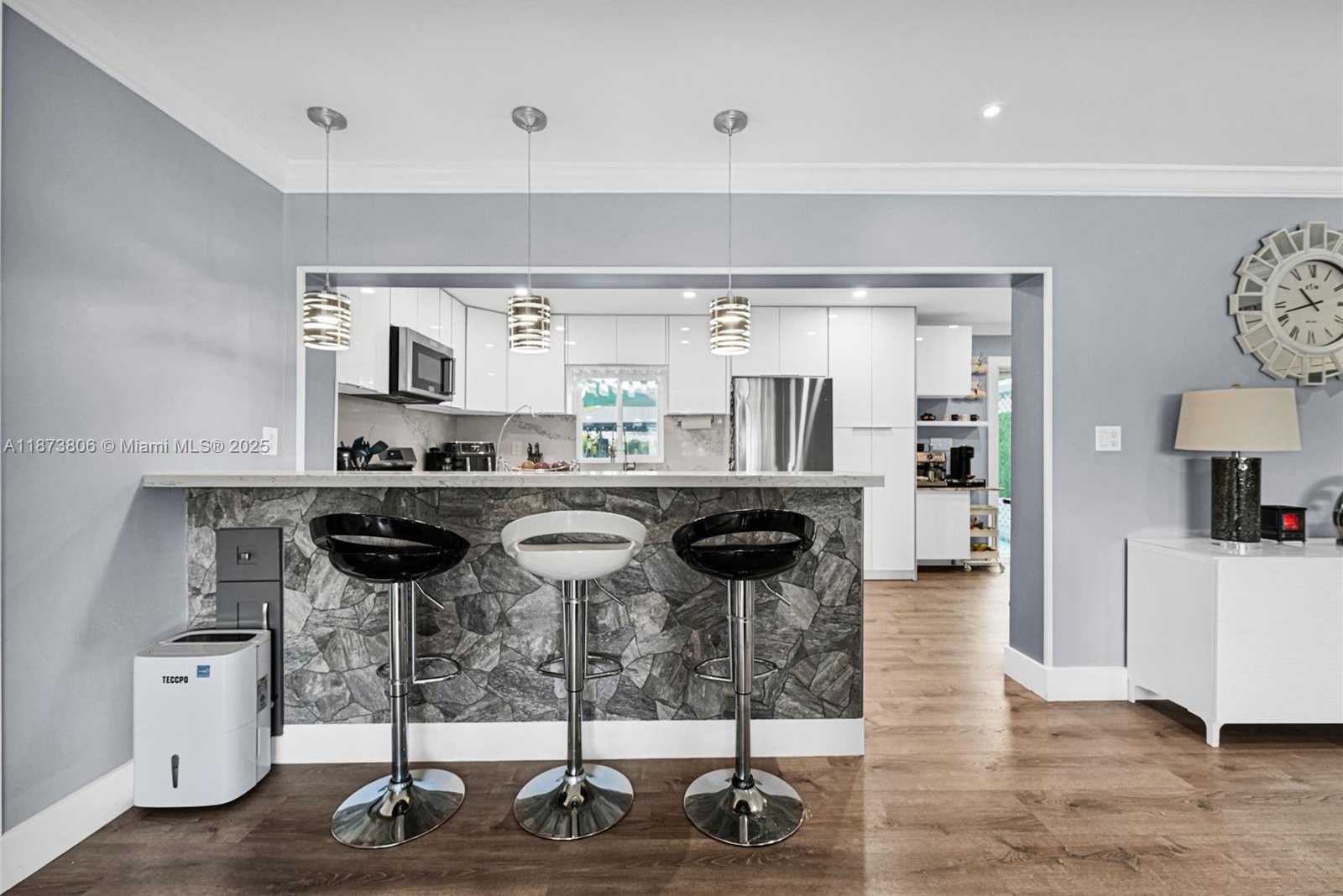 Small Image of 7905 RAMONA ST, Miramar Number 10