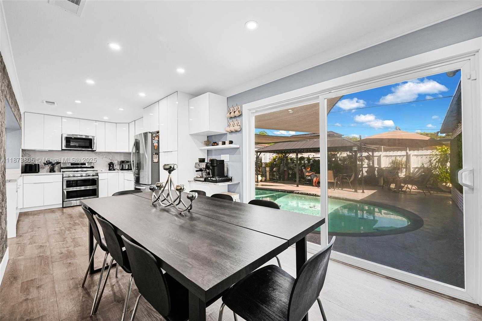 Small Image of 7905 RAMONA ST, Miramar Number 12