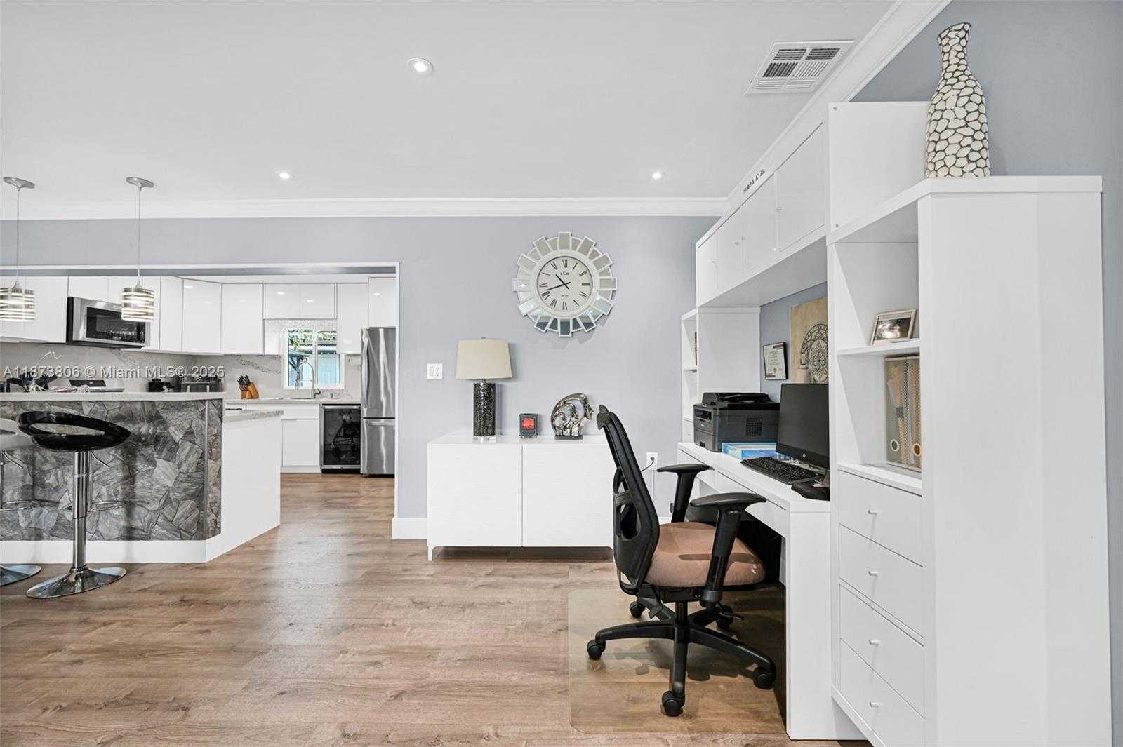 Small Image of 7905 RAMONA ST, Miramar Number 17