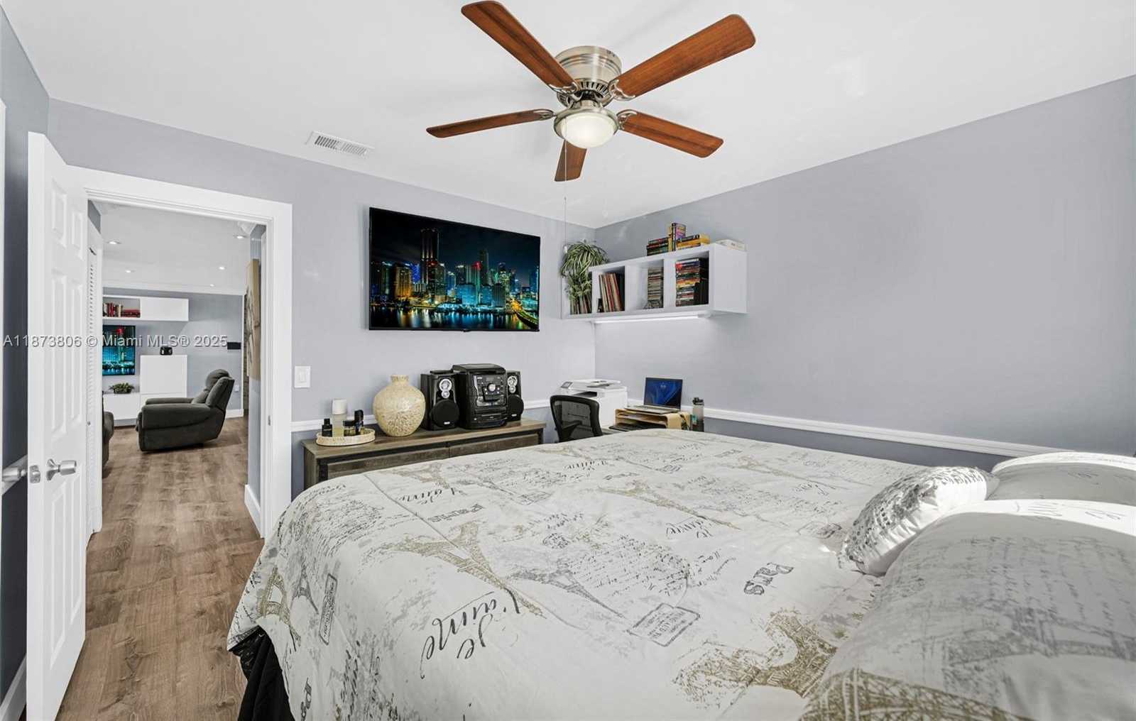 Small Image of 7905 RAMONA ST, Miramar Number 23