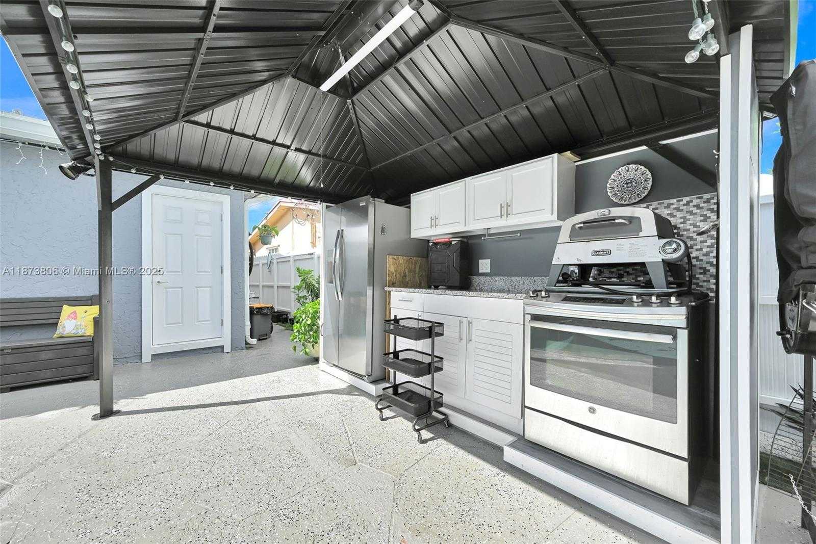 Small Image of 7905 RAMONA ST, Miramar Number 37