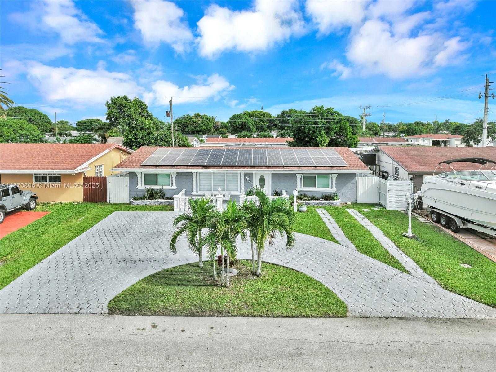 Small Image of 7905 RAMONA ST, Miramar Number 40