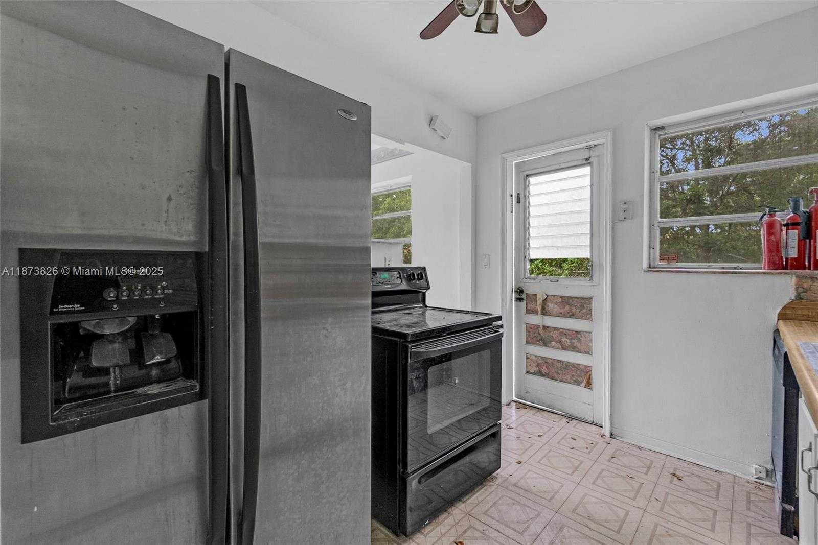 Small Image of 3229 CLEVELAND ST, Hollywood Number 10