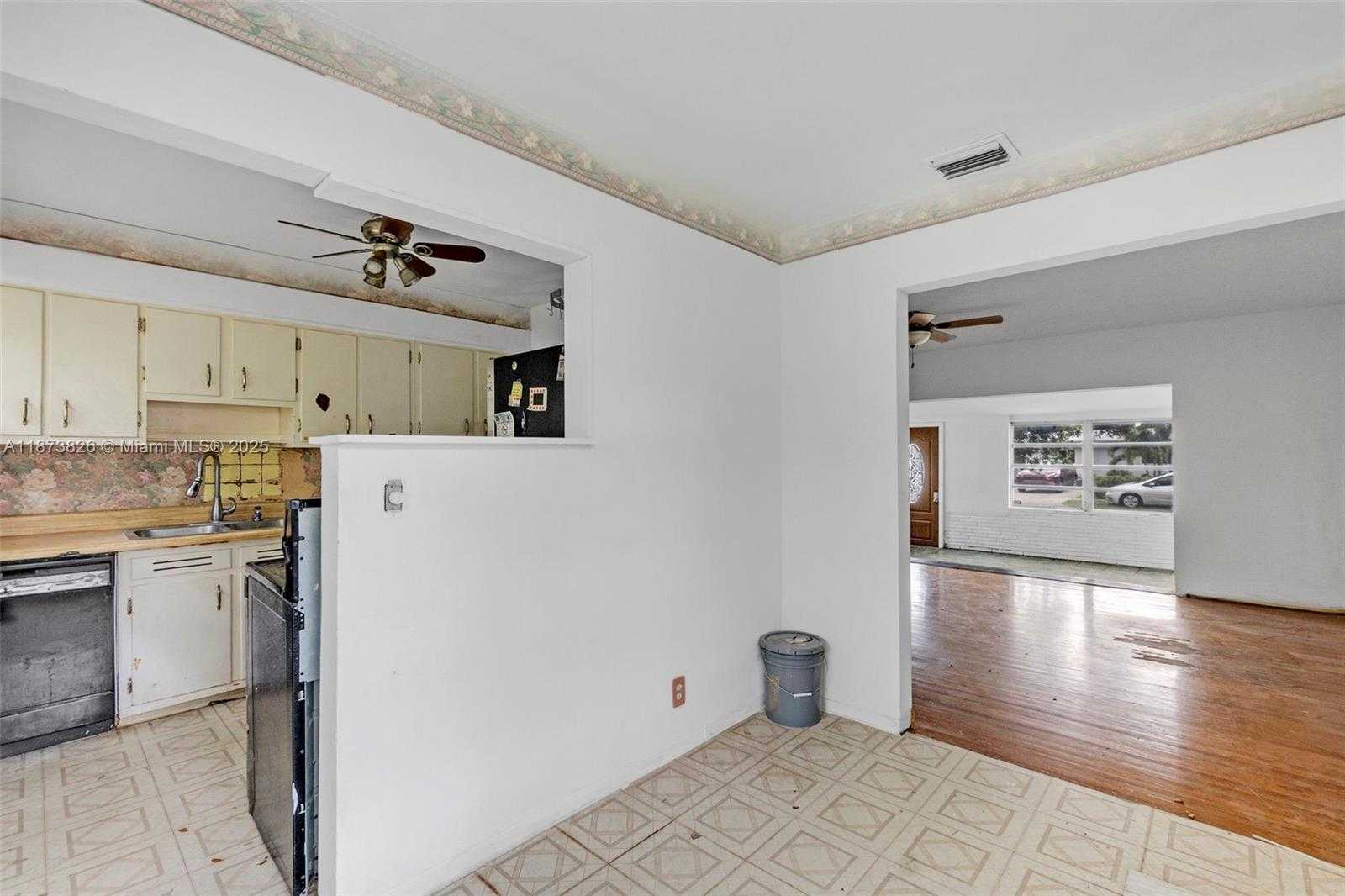 Small Image of 3229 CLEVELAND ST, Hollywood Number 11