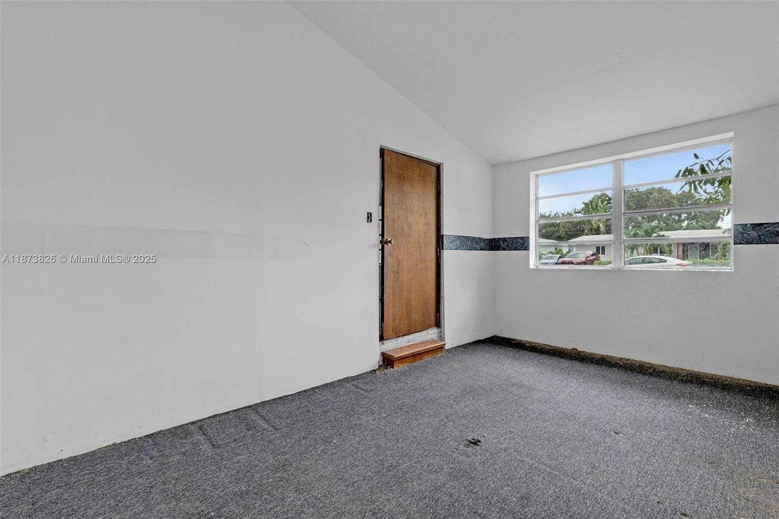 Small Image of 3229 CLEVELAND ST, Hollywood Number 19
