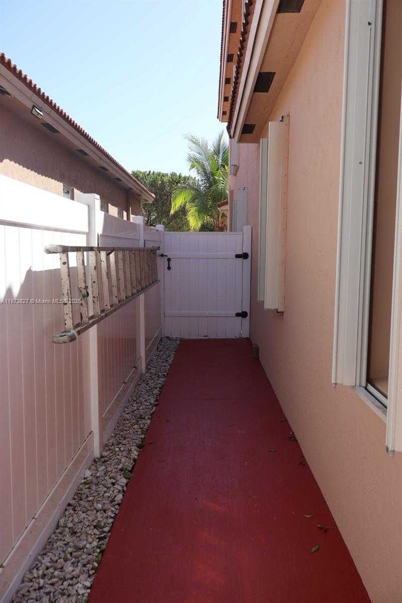 Small Image of 2240 NORTH EAST 37TH TER, Homestead Number 21