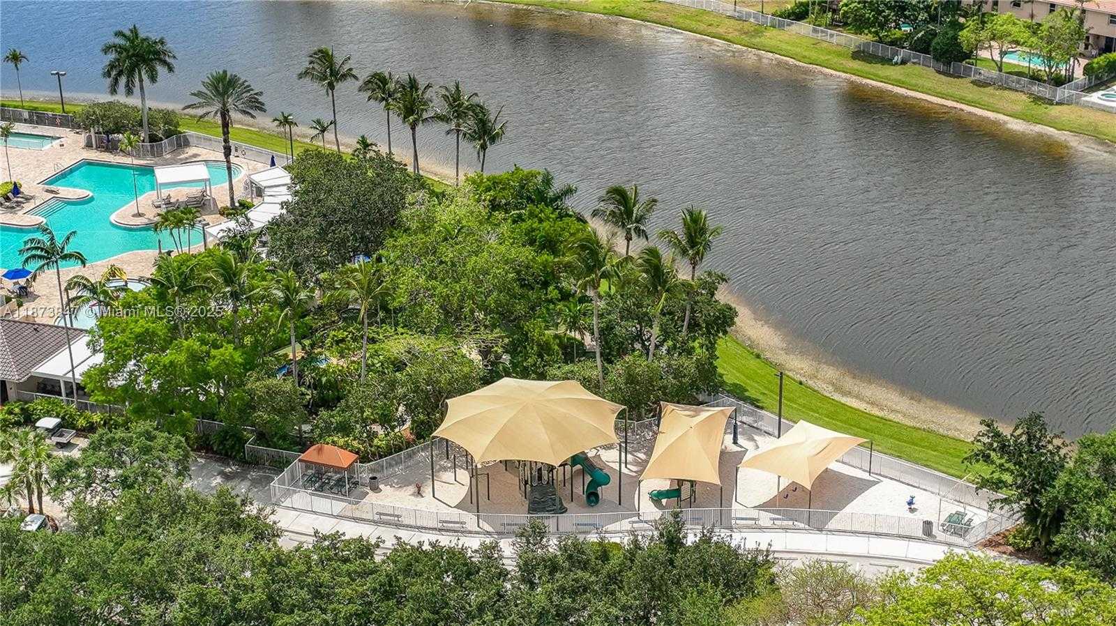 Small Image of 1433 SABAL TRL, Weston Number 19