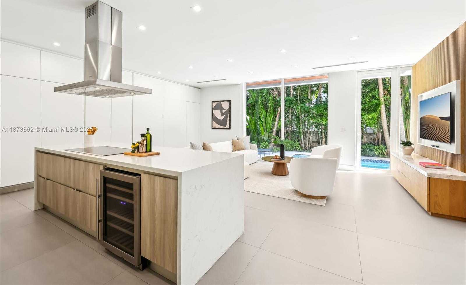 Small Image of 425 HARBOR DR, Key Biscayne Number 20