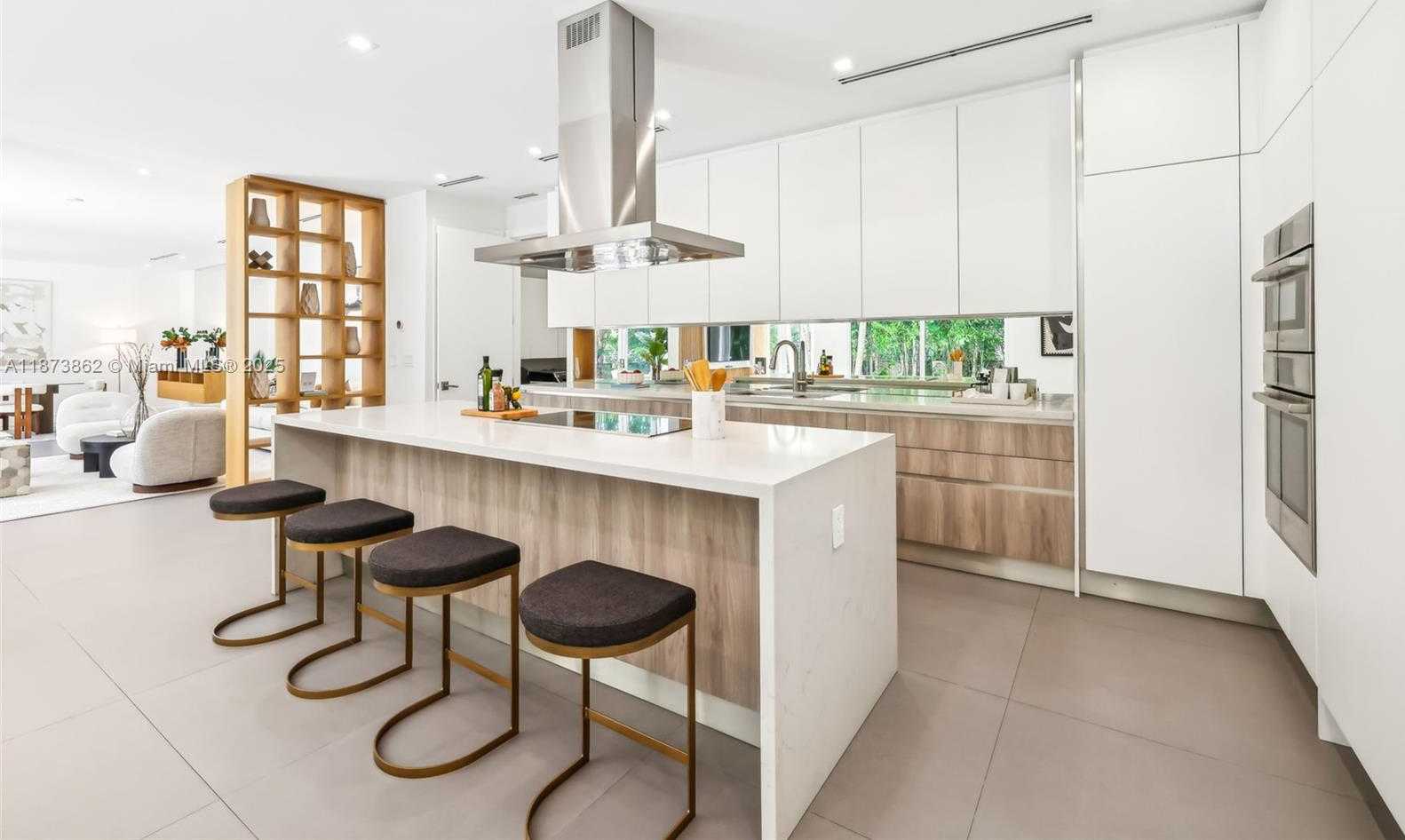 Small Image of 425 HARBOR DR, Key Biscayne Number 22