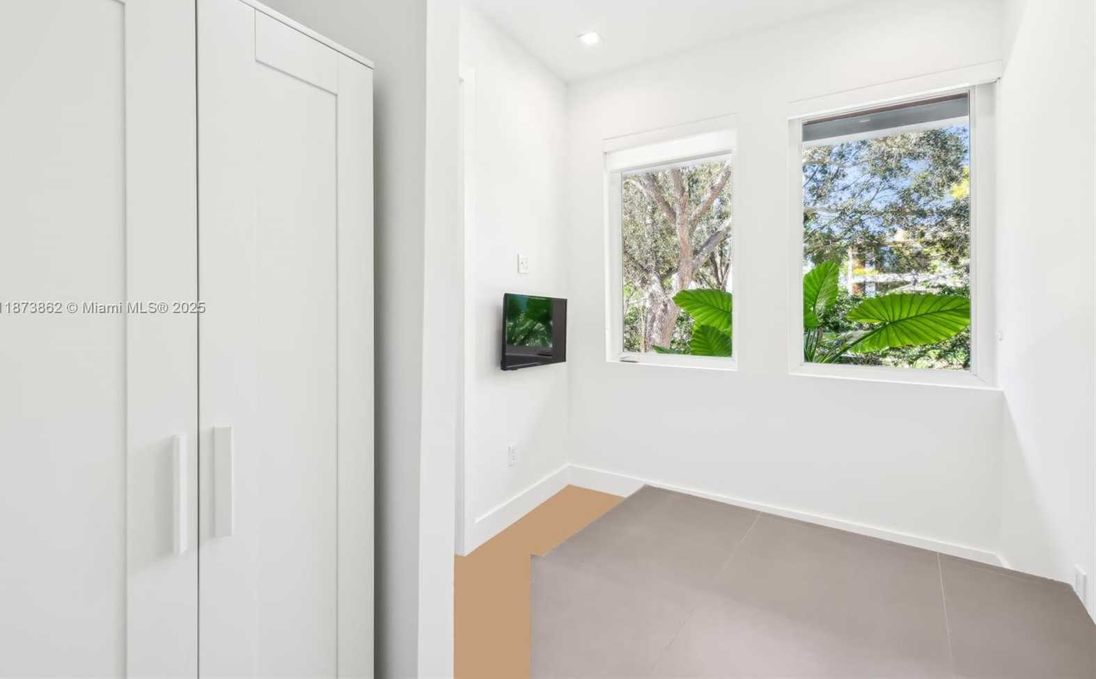 Small Image of 425 HARBOR DR, Key Biscayne Number 24