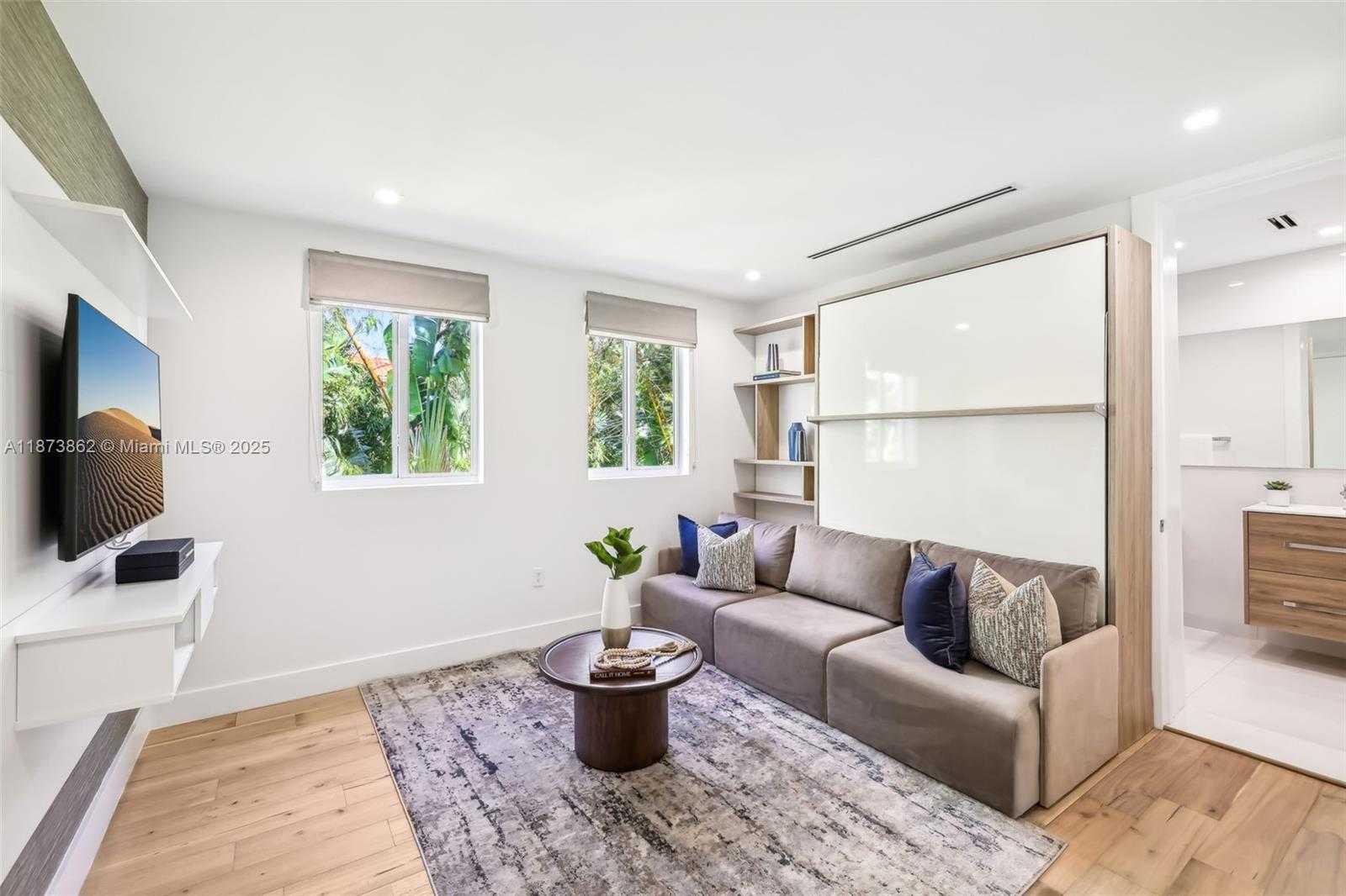 Small Image of 425 HARBOR DR, Key Biscayne Number 48