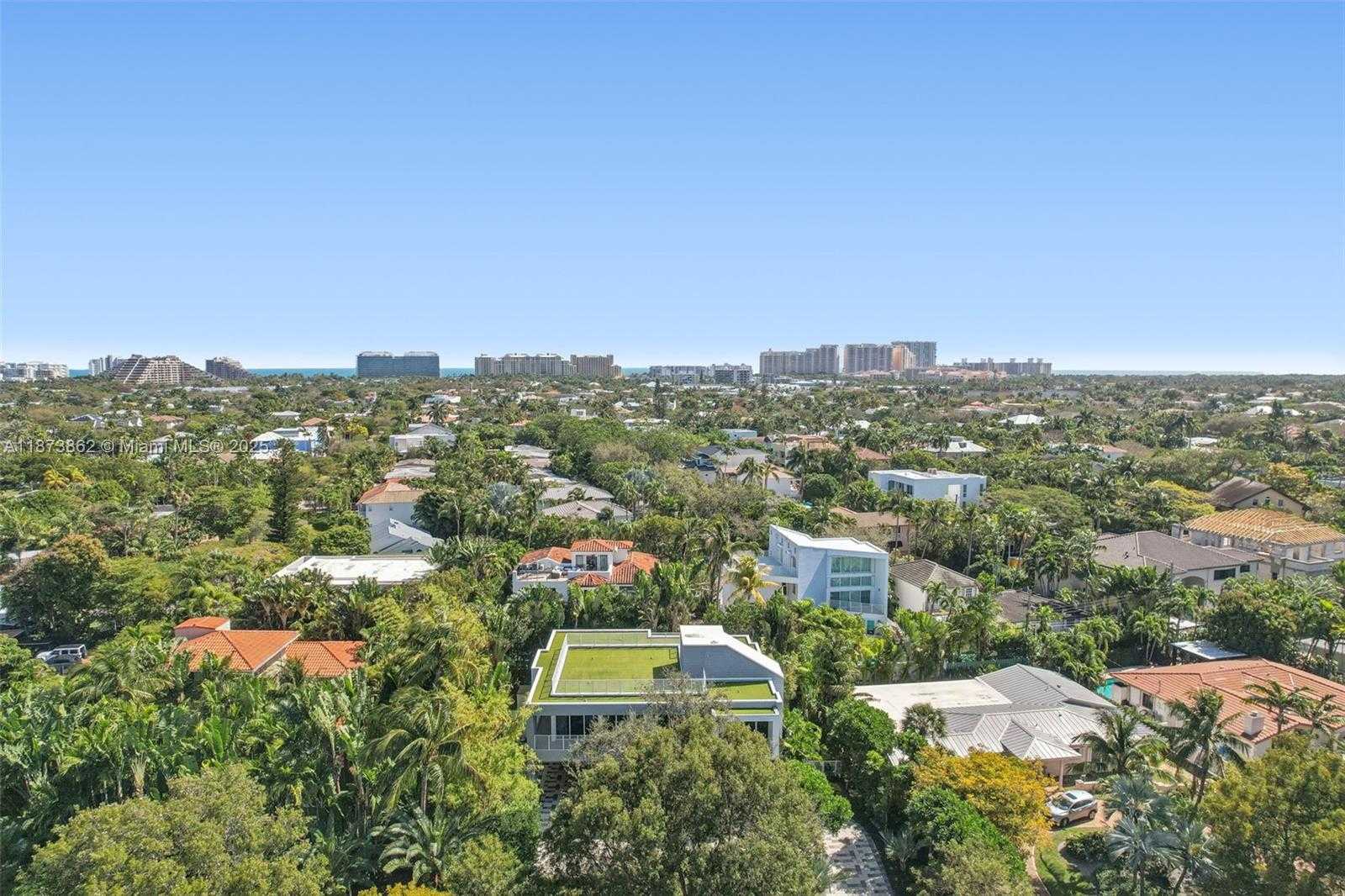Small Image of 425 HARBOR DR, Key Biscayne Number 63