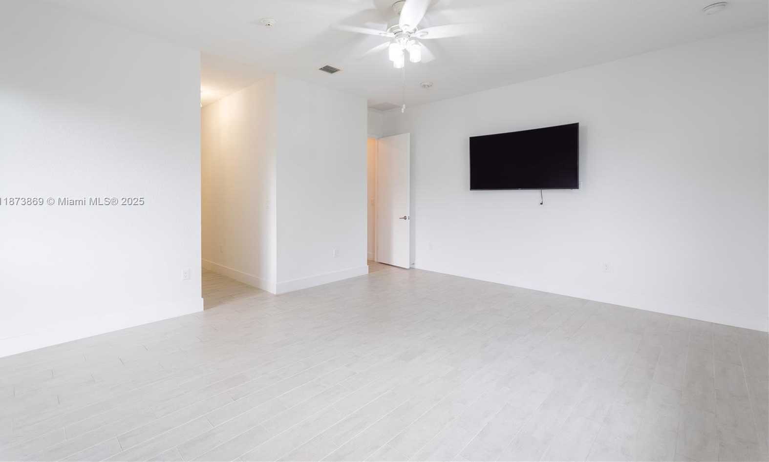 Small Image of 32352 SOUTH WEST 199TH PL, Homestead Number 14
