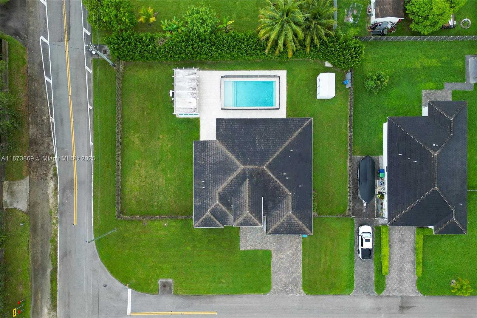 Small Image of 32352 SOUTH WEST 199TH PL, Homestead Number 4