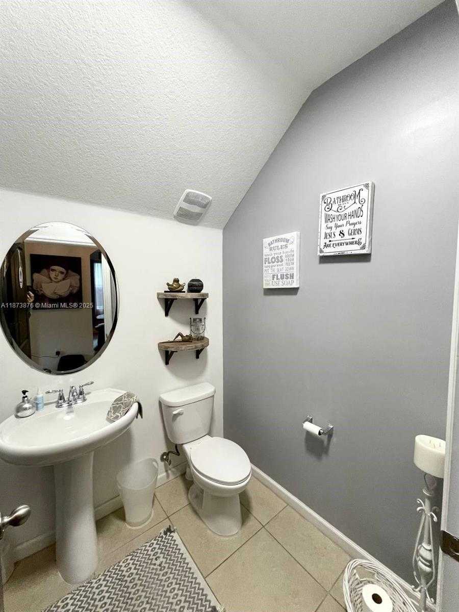 Small Image of 11623 SOUTH WEST 244TH LN, Homestead Number 39