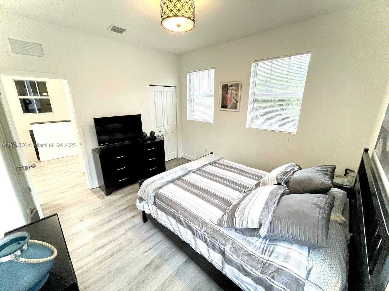 Small Image of 11623 SOUTH WEST 244TH LN, Homestead Number 64