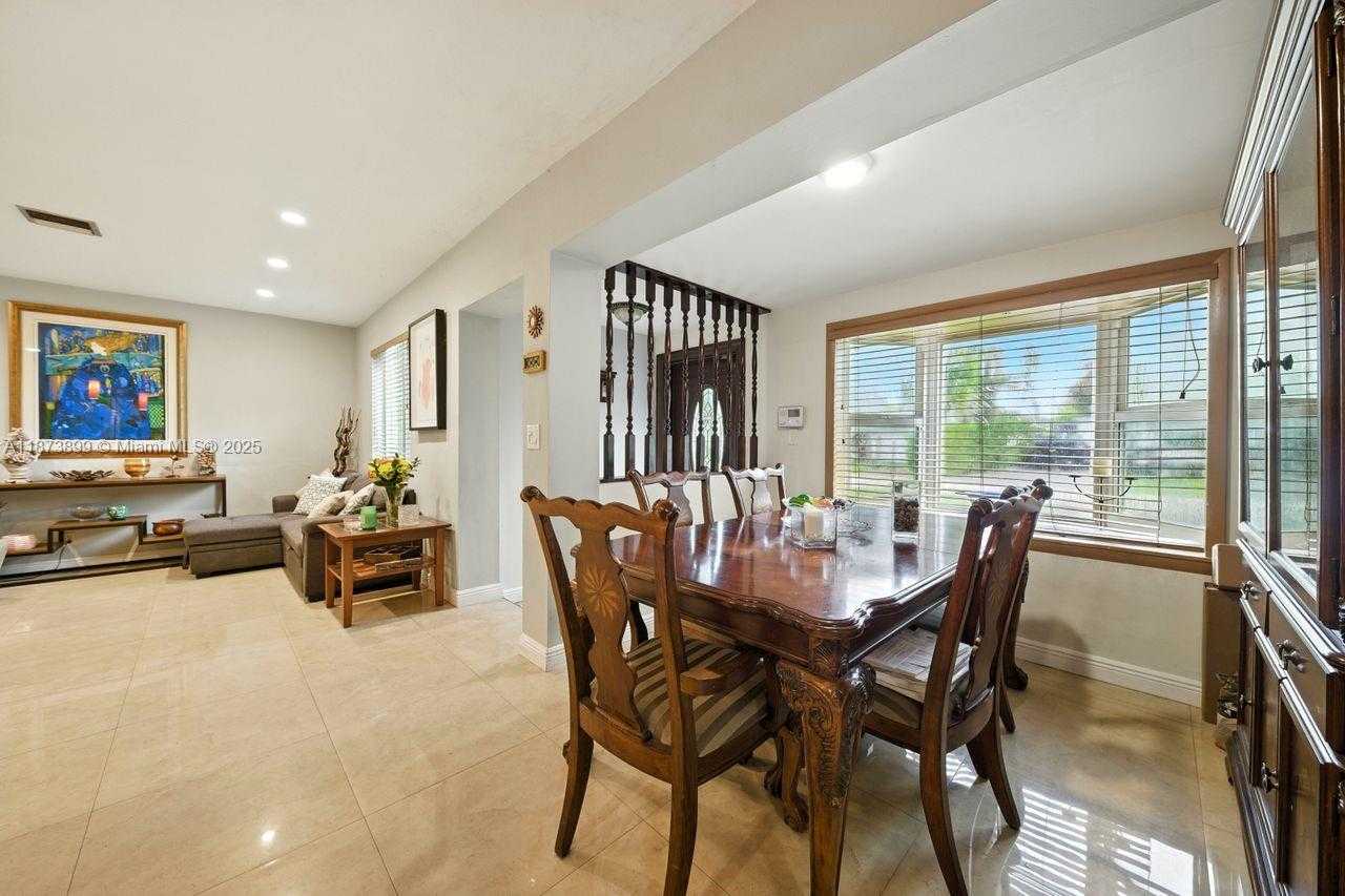 Small Image of 7375 SOUTH WEST 34TH STREET, Miami Number 11