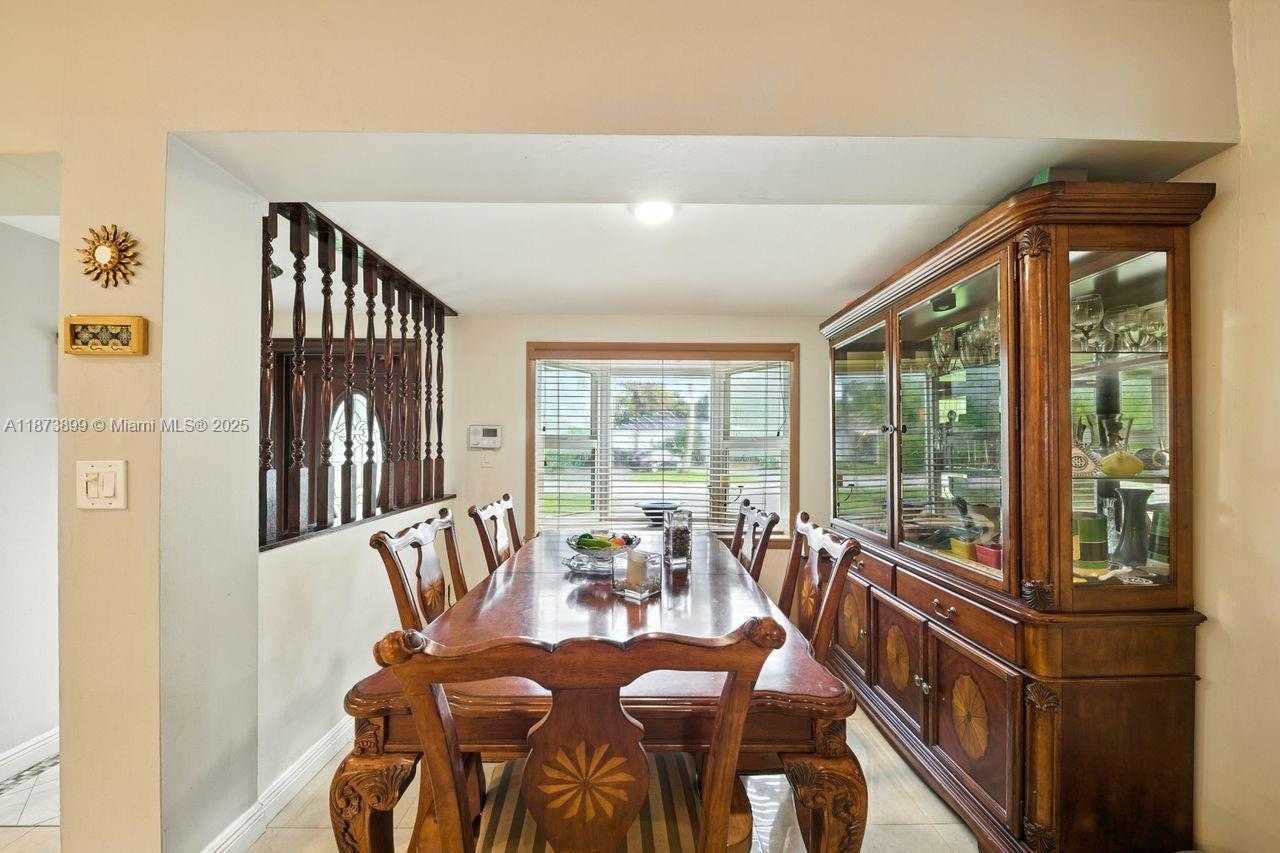 Small Image of 7375 SOUTH WEST 34TH STREET, Miami Number 12