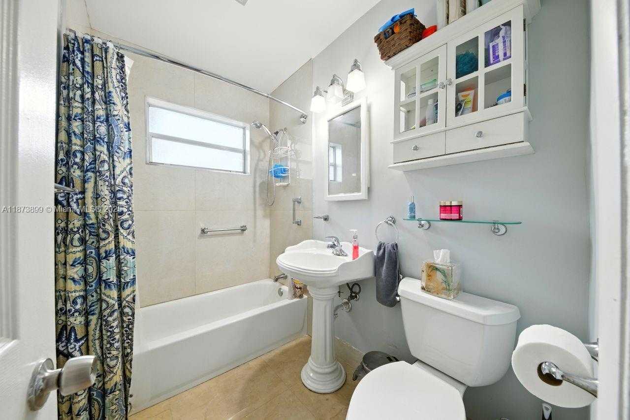 Small Image of 7375 SOUTH WEST 34TH STREET, Miami Number 17