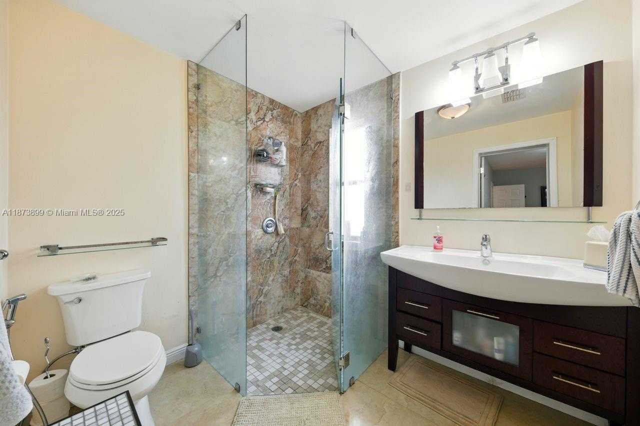Small Image of 7375 SOUTH WEST 34TH STREET, Miami Number 19